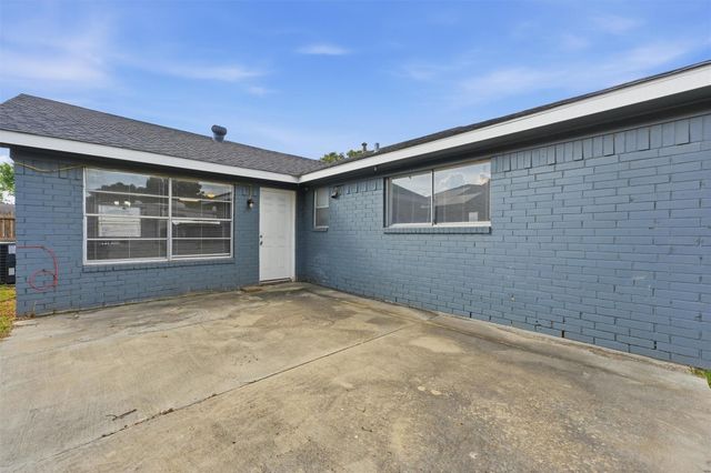 17203 Sunshine Street, Houston, TX 77049