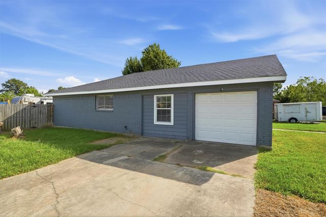 17203 Sunshine Street, Houston, TX 77049