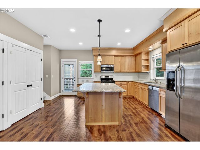 19603 Sw BLACKBEAR Ct, Beaverton, OR 97006