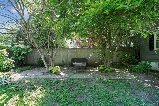 9 Whittier Street, Hartsdale, NY 10530