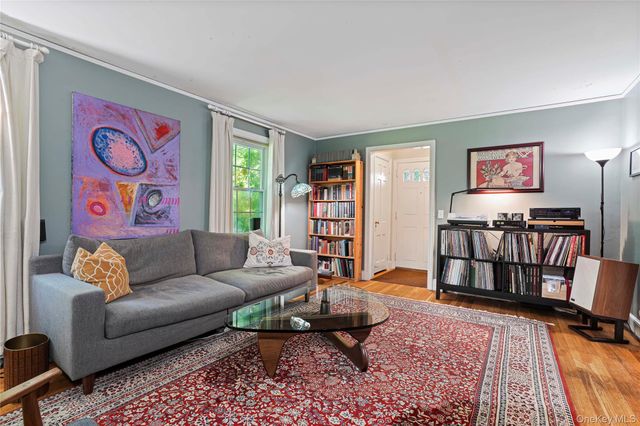 9 Whittier Street, Hartsdale, NY 10530