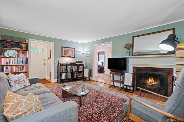 9 Whittier Street, Hartsdale, NY 10530