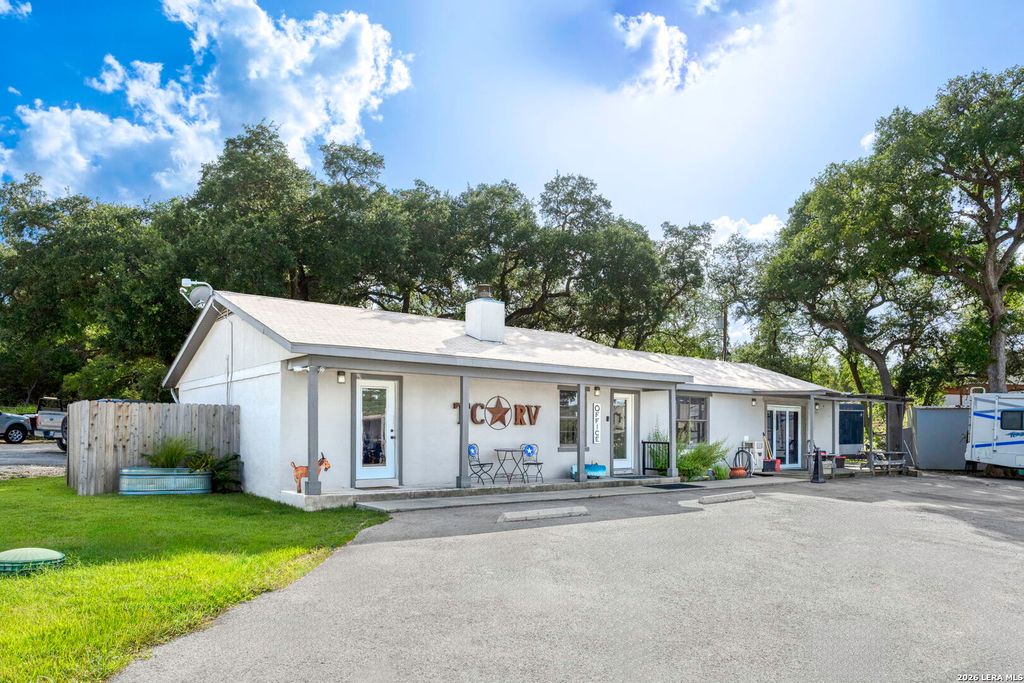 16415 S ACCESS RD, Canyon Lake, TX 78133