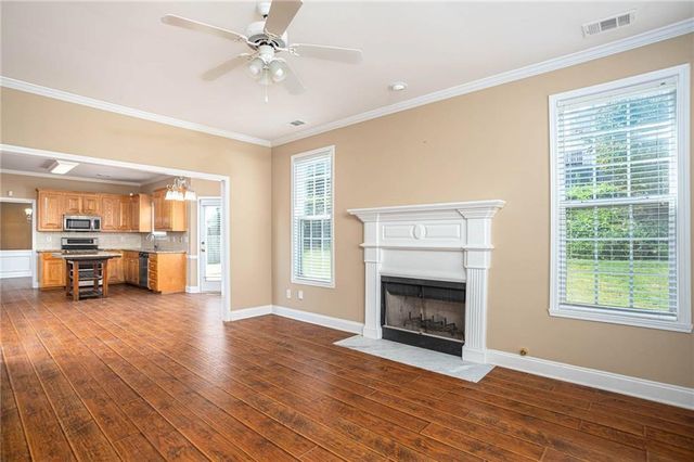 1098 Fountain Lakes Court, Lawrenceville, GA 30043