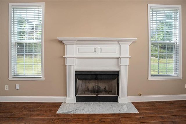 1098 Fountain Lakes Court, Lawrenceville, GA 30043