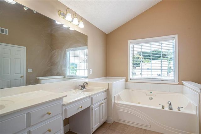 1098 Fountain Lakes Court, Lawrenceville, GA 30043