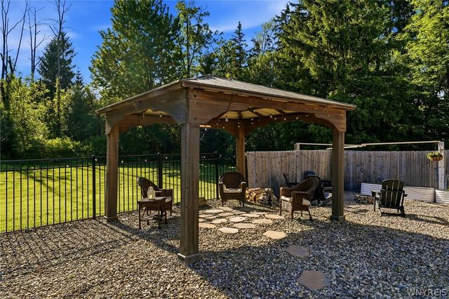 5140 Strickler Road, Clarence, NY 14031