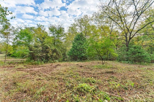 18092 Lake Sequoyah Road, Fayetteville, AR 72701