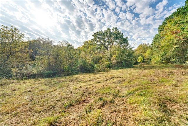 18092 Lake Sequoyah Road, Fayetteville, AR 72701