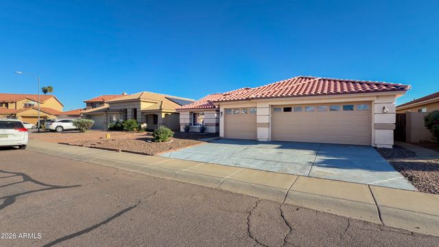 3925 W CHARTER OAK Road, Phoenix, AZ 85029
