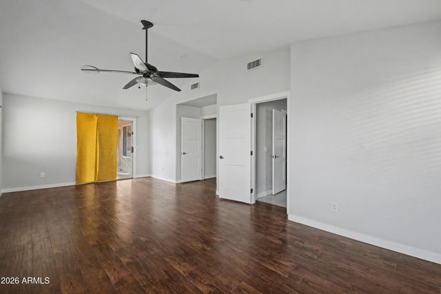 3925 W CHARTER OAK Road, Phoenix, AZ 85029