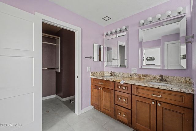 3925 W CHARTER OAK Road, Phoenix, AZ 85029