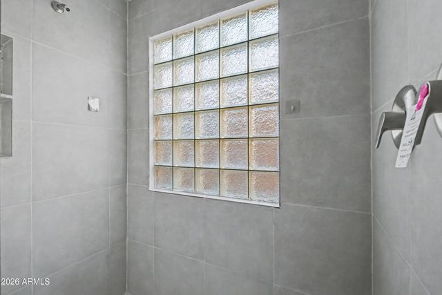 3925 W CHARTER OAK Road, Phoenix, AZ 85029