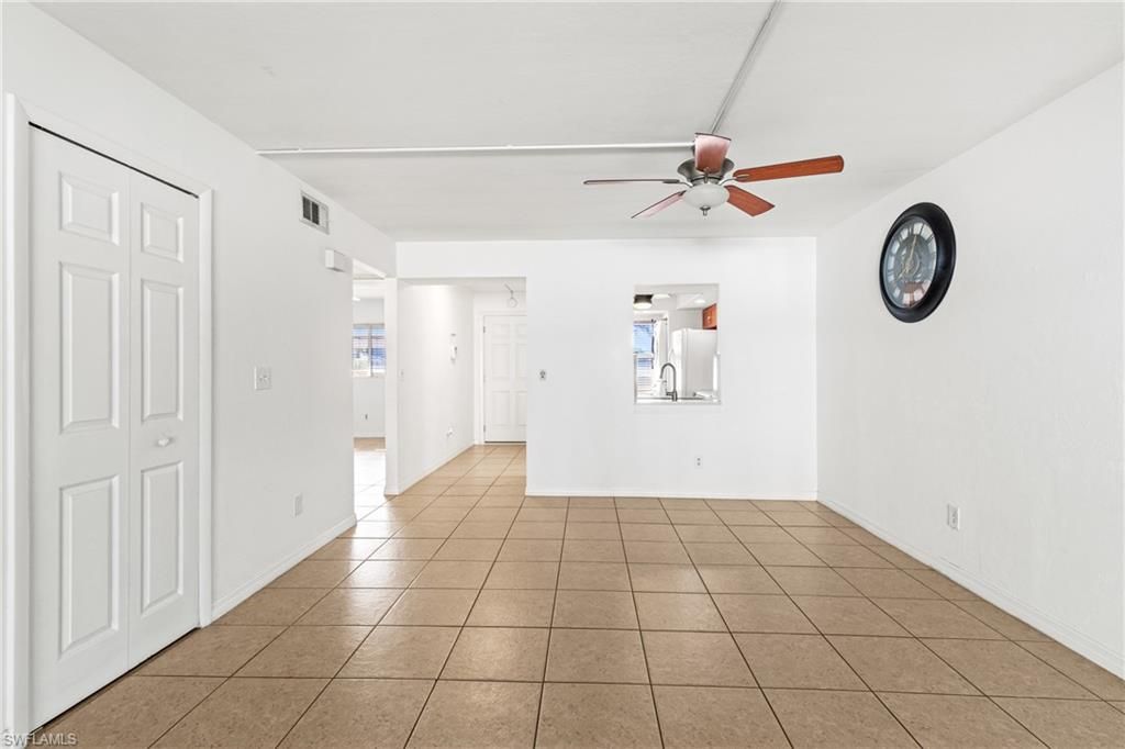 Image 18 of property listing at 1429 Cape Coral PKWY W # 5, Cape Coral, FL 33914