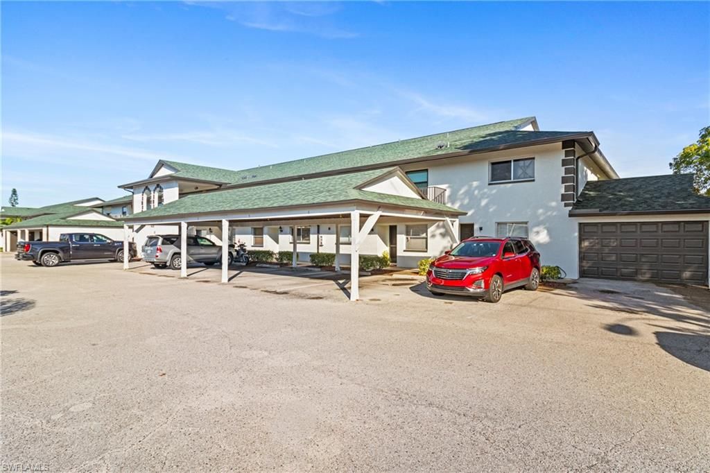 Image 4 of property listing at 1429 Cape Coral PKWY W # 5, Cape Coral, FL 33914