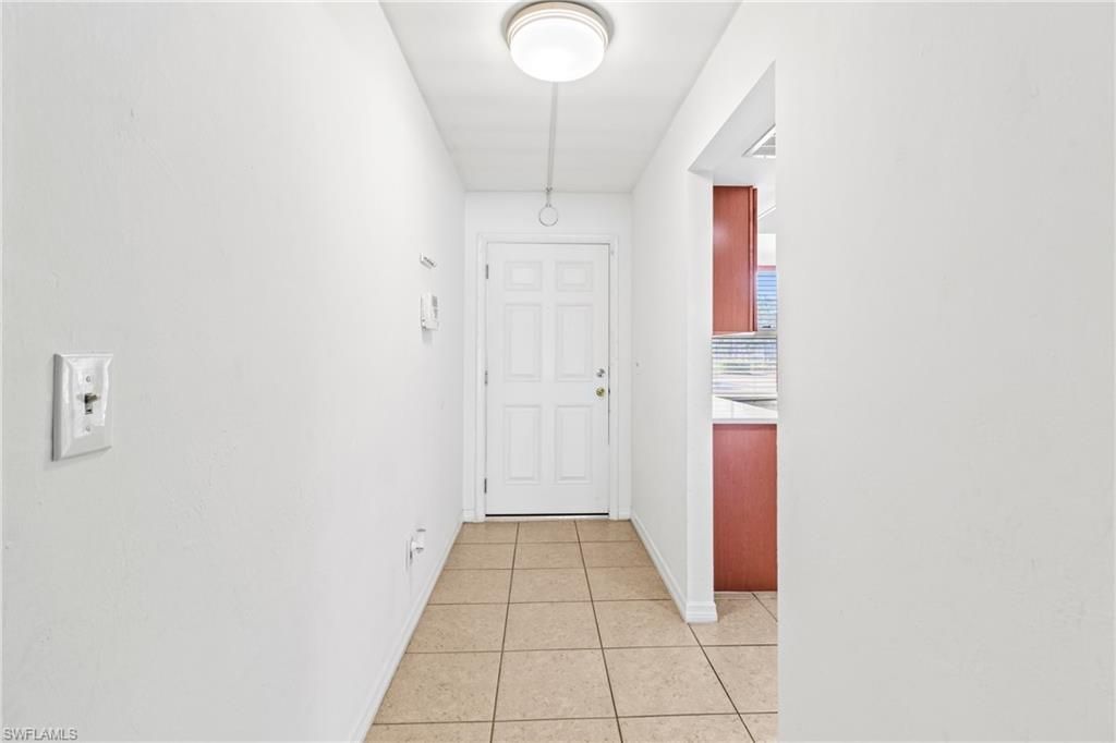 Image 6 of property listing at 1429 Cape Coral PKWY W # 5, Cape Coral, FL 33914