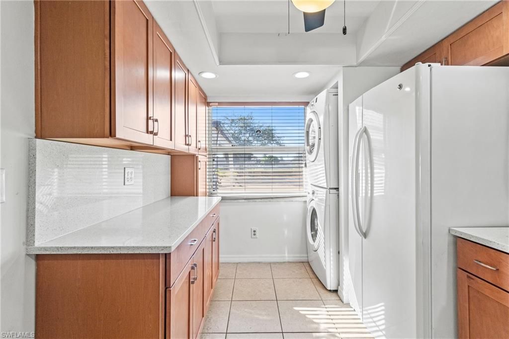 Image 9 of property listing at 1429 Cape Coral PKWY W # 5, Cape Coral, FL 33914