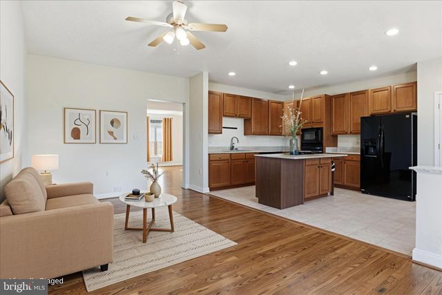 915 BUTTONWOOD TER NE, Leesburg, VA 20176