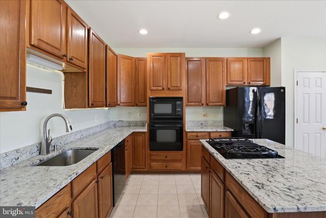 915 BUTTONWOOD TER NE, Leesburg, VA 20176