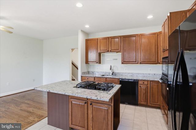 915 BUTTONWOOD TER NE, Leesburg, VA 20176