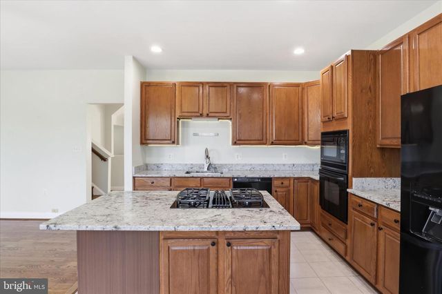 915 BUTTONWOOD TER NE, Leesburg, VA 20176