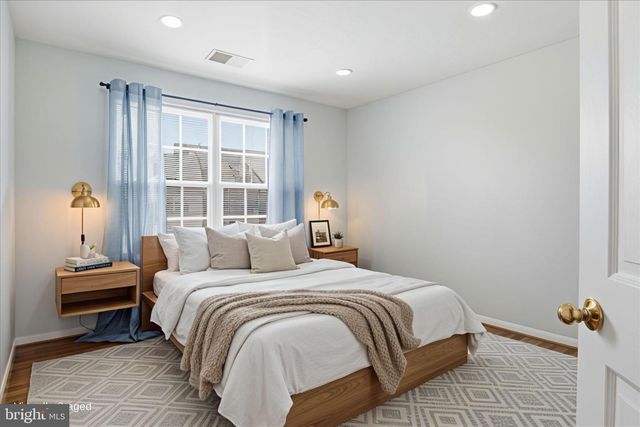915 BUTTONWOOD TER NE, Leesburg, VA 20176