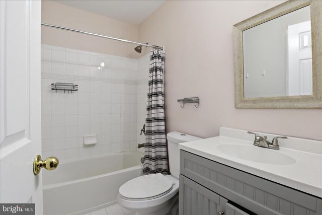 915 BUTTONWOOD TER NE, Leesburg, VA 20176