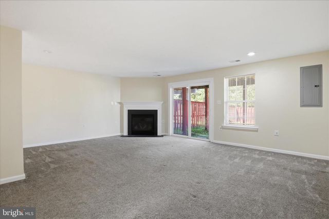 915 BUTTONWOOD TER NE, Leesburg, VA 20176