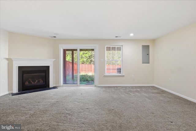 915 BUTTONWOOD TER NE, Leesburg, VA 20176