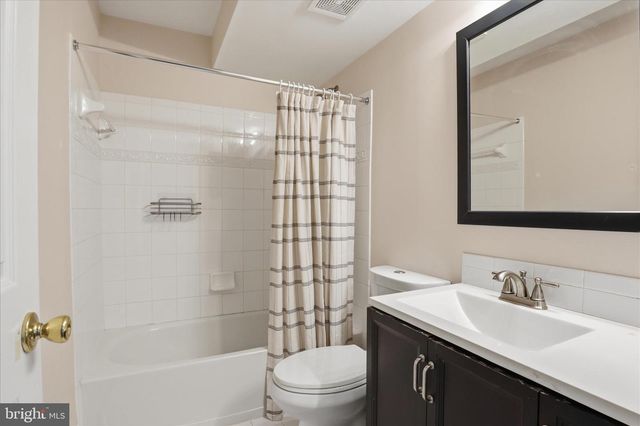 915 BUTTONWOOD TER NE, Leesburg, VA 20176