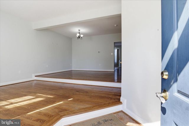 915 BUTTONWOOD TER NE, Leesburg, VA 20176