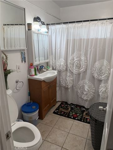 12940 Prairie Ave, Hawthorne, CA 90250