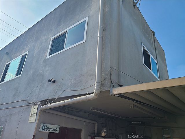 12940 Prairie Ave, Hawthorne, CA 90250