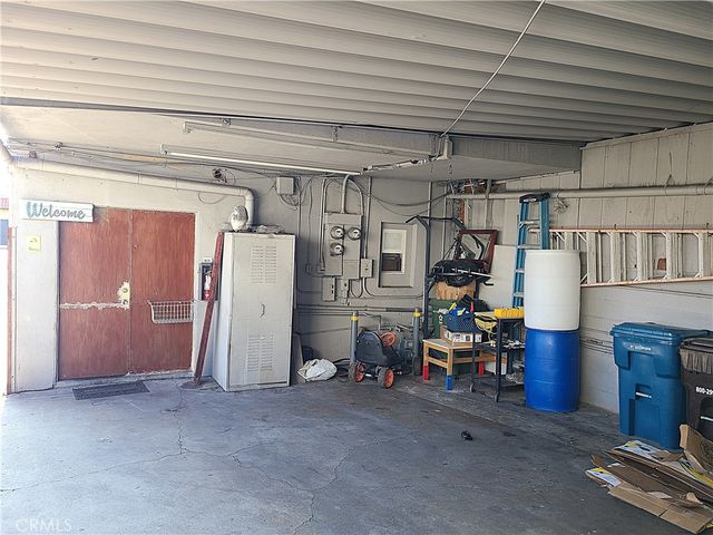 12940 Prairie Ave, Hawthorne, CA 90250