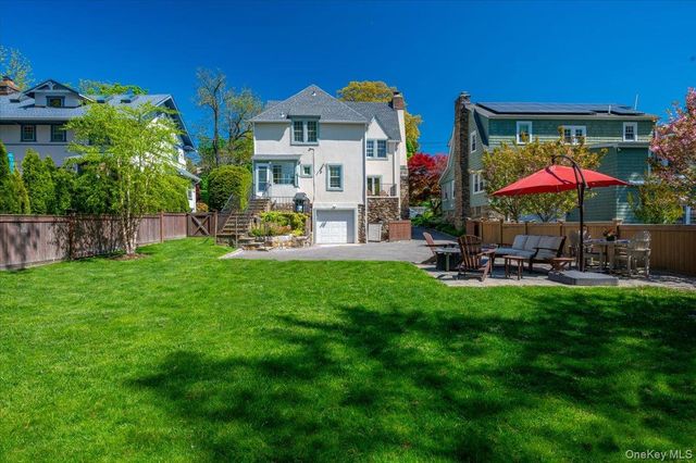 414 Washington Avenue, Pelham, NY 10803