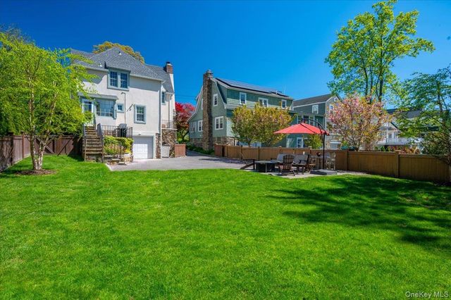 414 Washington Avenue, Pelham, NY 10803