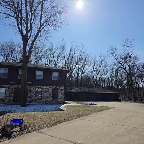 801 Teutonia DRIVE, Burlington, WI 53105