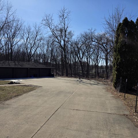 801 Teutonia DRIVE, Burlington, WI 53105