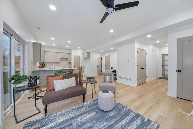 4821 NAVAJO Street, Council Bluffs, IA 51501