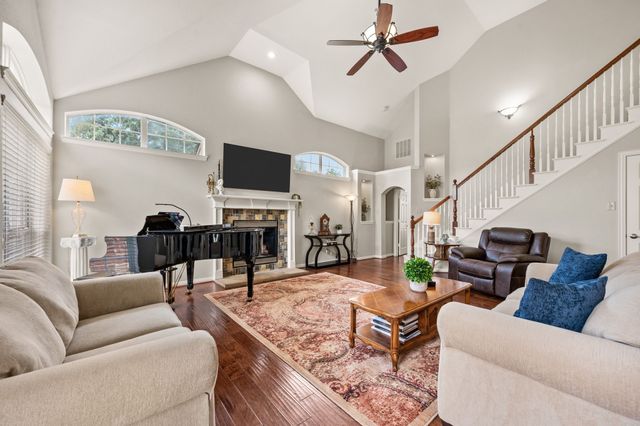 5047 Toftrees Drive, Arlington, TX 76016