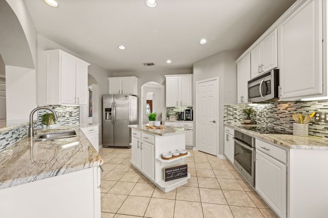 5047 Toftrees Drive, Arlington, TX 76016