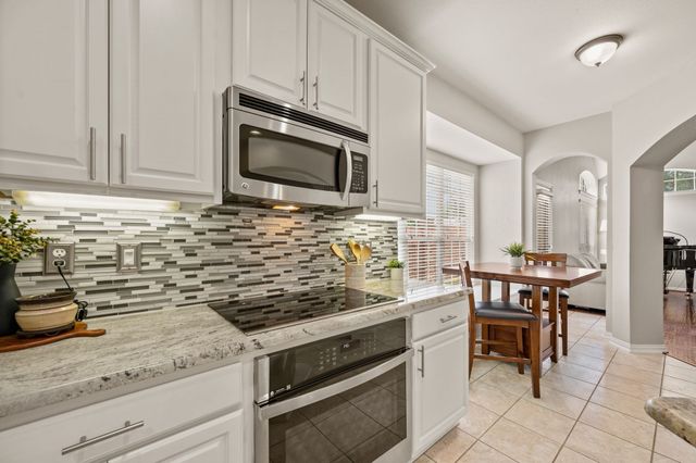 5047 Toftrees Drive, Arlington, TX 76016
