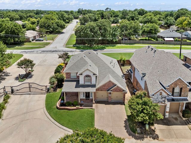 5047 Toftrees Drive, Arlington, TX 76016