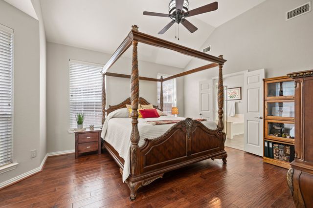 5047 Toftrees Drive, Arlington, TX 76016