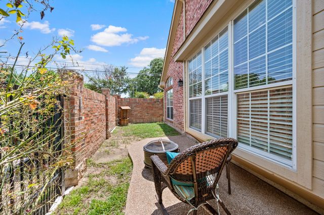 5047 Toftrees Drive, Arlington, TX 76016