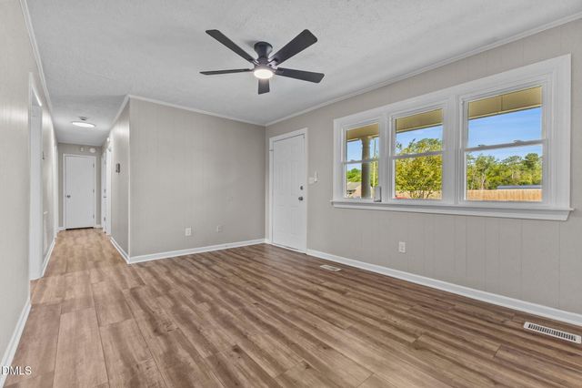 3857 Cumberland Road, Fayetteville, NC 28306