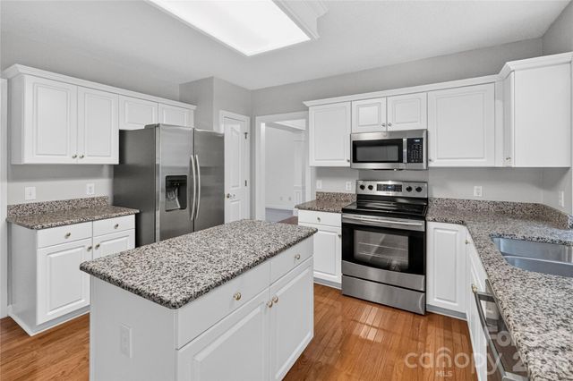 5726 Swanston Drive, Charlotte, NC 28269