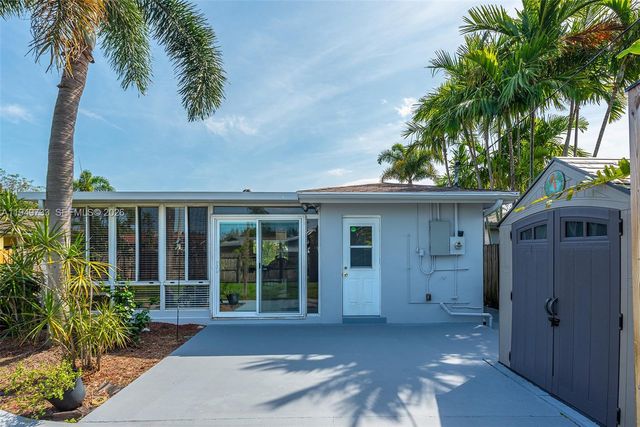 81 NE 47th St, Oakland Park, FL 33334