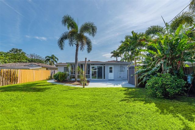 81 NE 47th St, Oakland Park, FL 33334