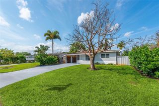 81 NE 47th St, Oakland Park, FL 33334
